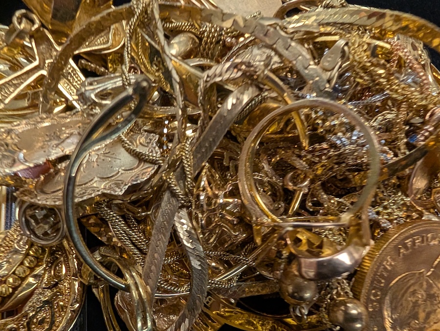 Gold Buyer Around Avondale Chicago