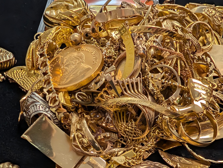 Trusted Gold Buyer Near Ukrainian Village Chicago – Sell Gold Coins, Jewelry & Bullion Instantly