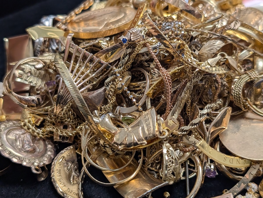 Why River North Residents Choose Sell Gold Chicago