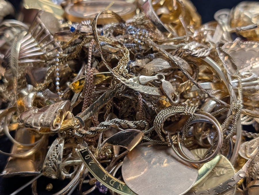 Sell Gold Coins, Jewelry & Bullion in Near North Side Chicago – Trusted Local Gold Buyer