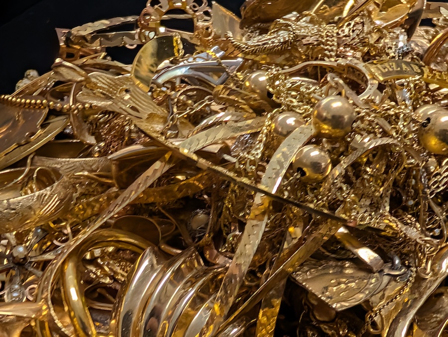 Gold Buyer Near Rogers Park Chicago